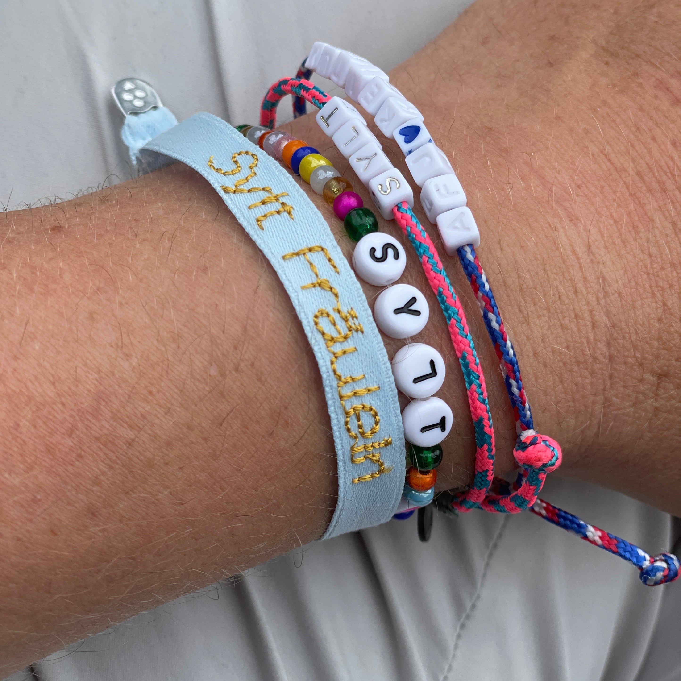 Sylt Fräulein Armband - gestickt -